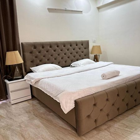 Sky Villa With Private Pool Noida Exterior foto