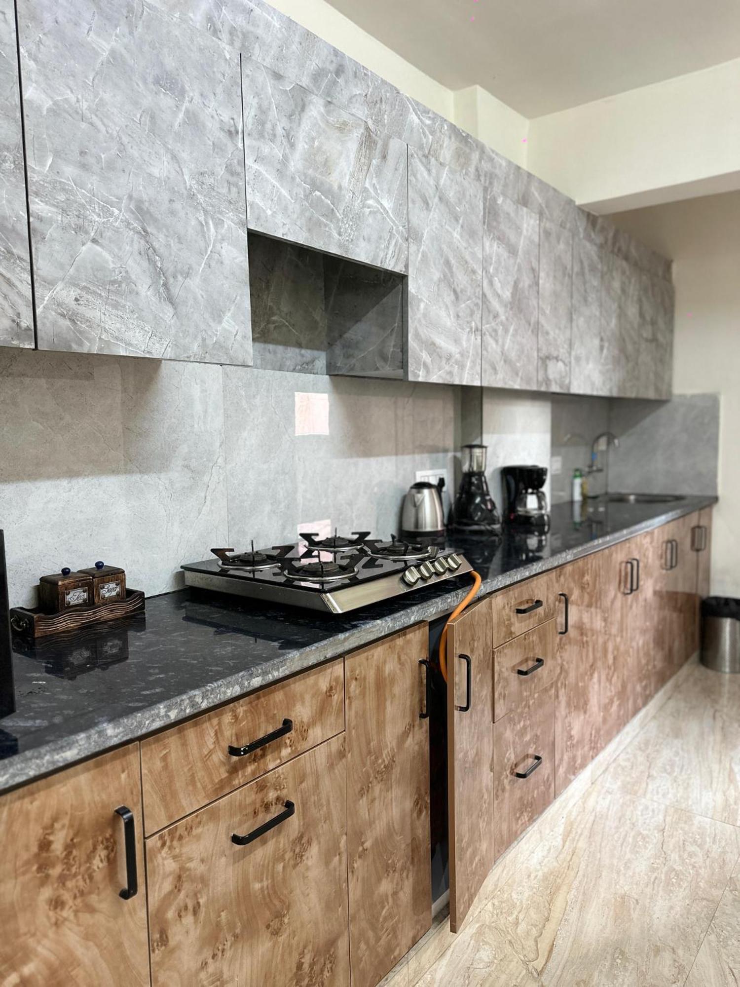 Sky Villa With Private Pool Noida Exterior foto